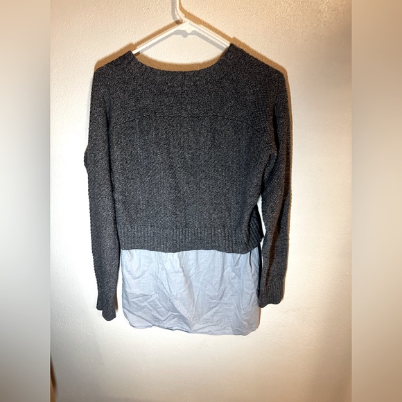 Banana Republic like new sweater blouse.  Super cute!!! - Picture 2 of 4